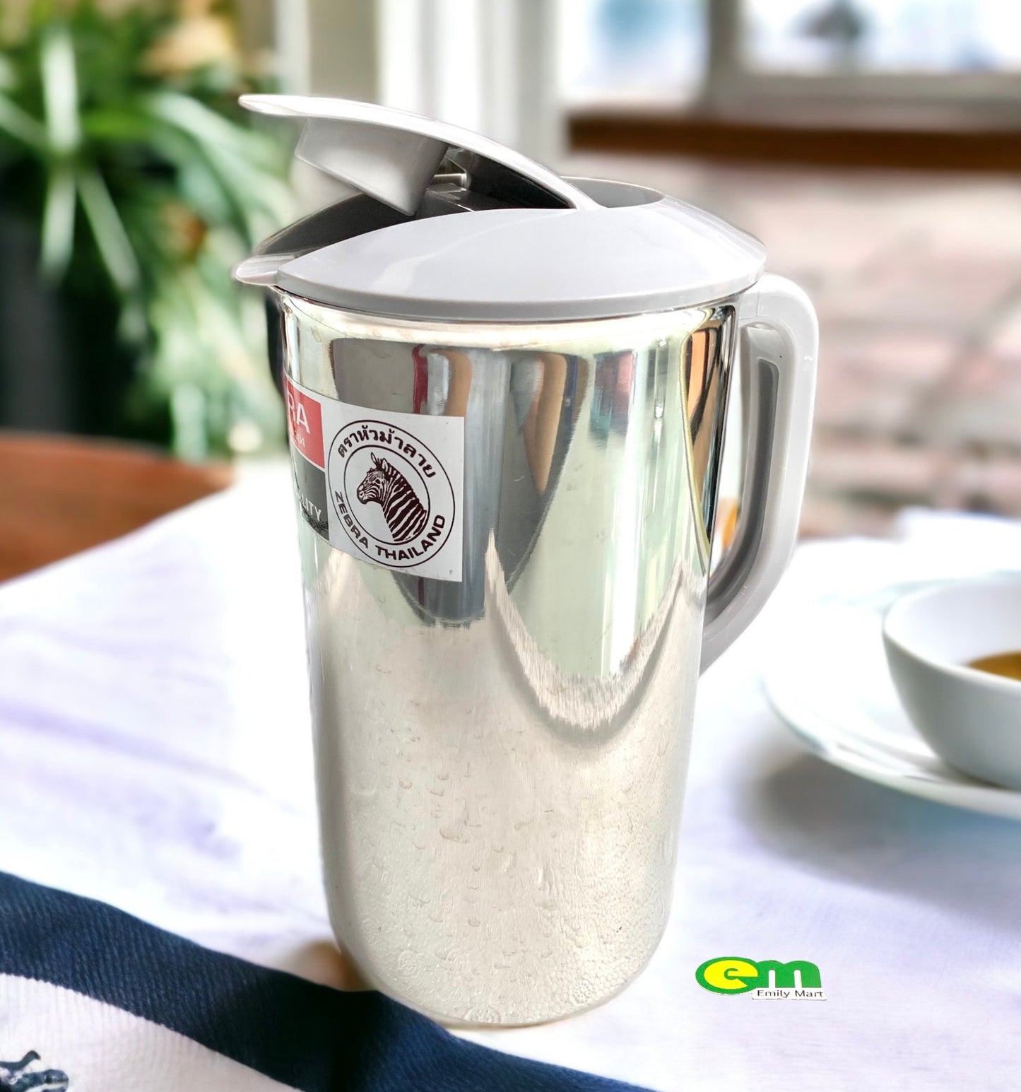 Ca rót nước inox 304 có nắp nhựa - Zebra Thái Lan