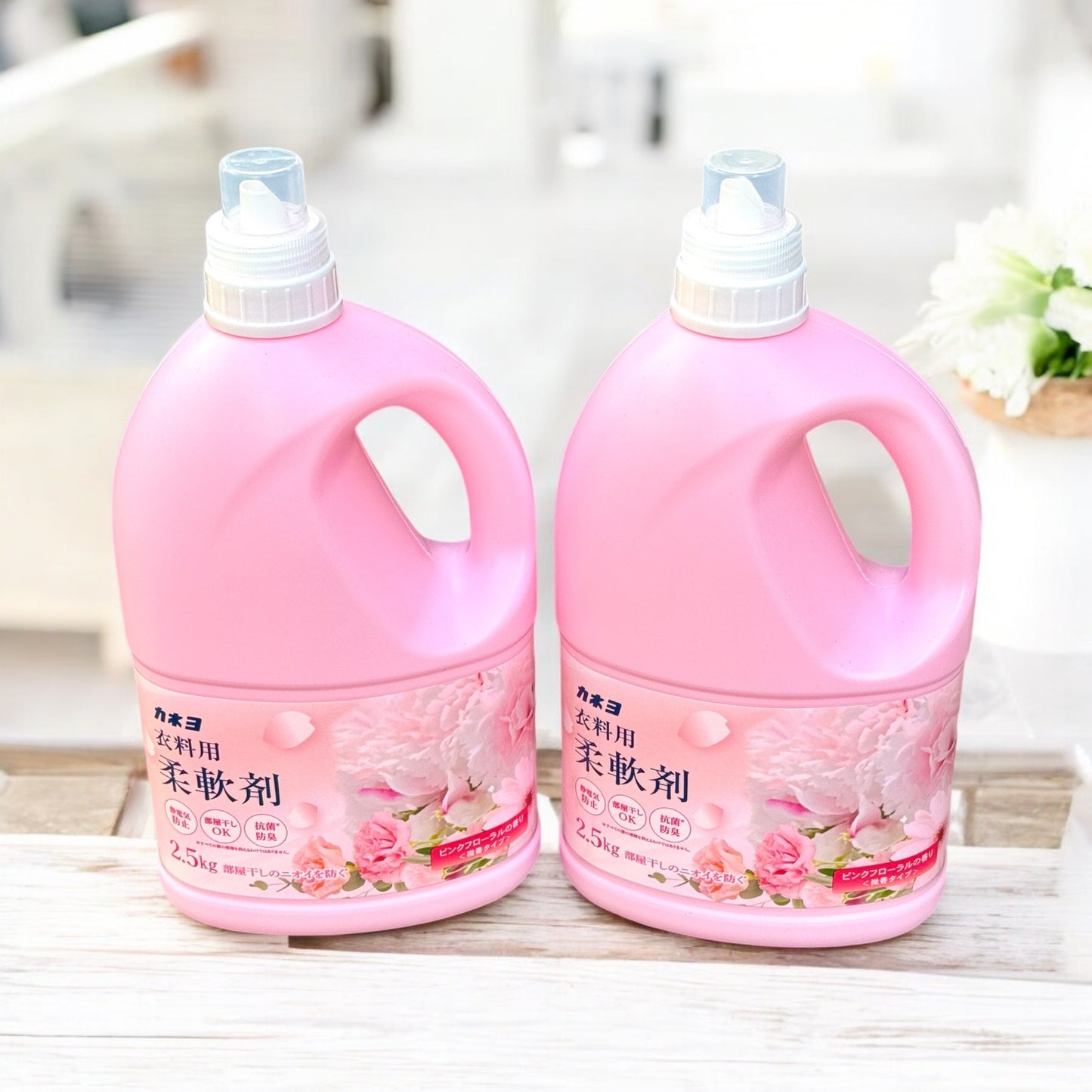 Nước xả vải hương hoa Can 2,5L Kaneyo